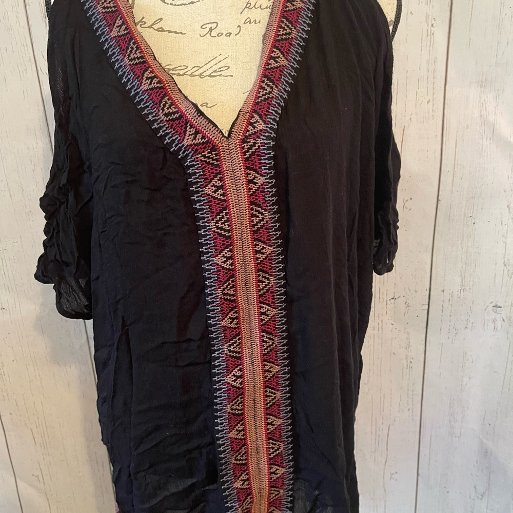 O’Neill cold shoulder top